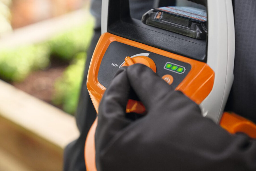 sga 30 battery sprayer
